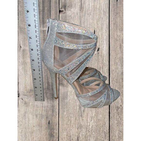 De Blossom Daisy-18 Silver Bedazzled Platform Heel Peeptoe Women’s Size 6 - Picture 9 of 10